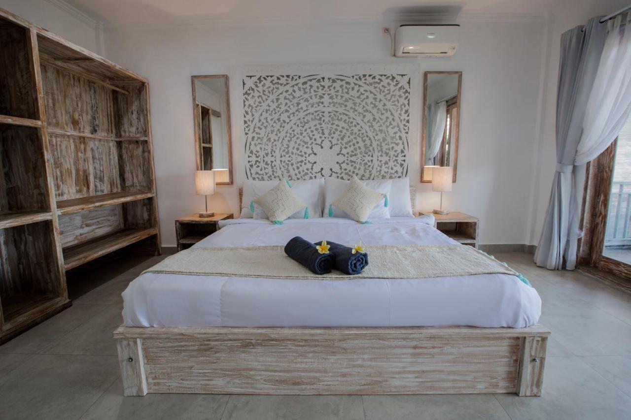 Villa Piece Of Peace Private 3br With Large Pool And Garden Canggu