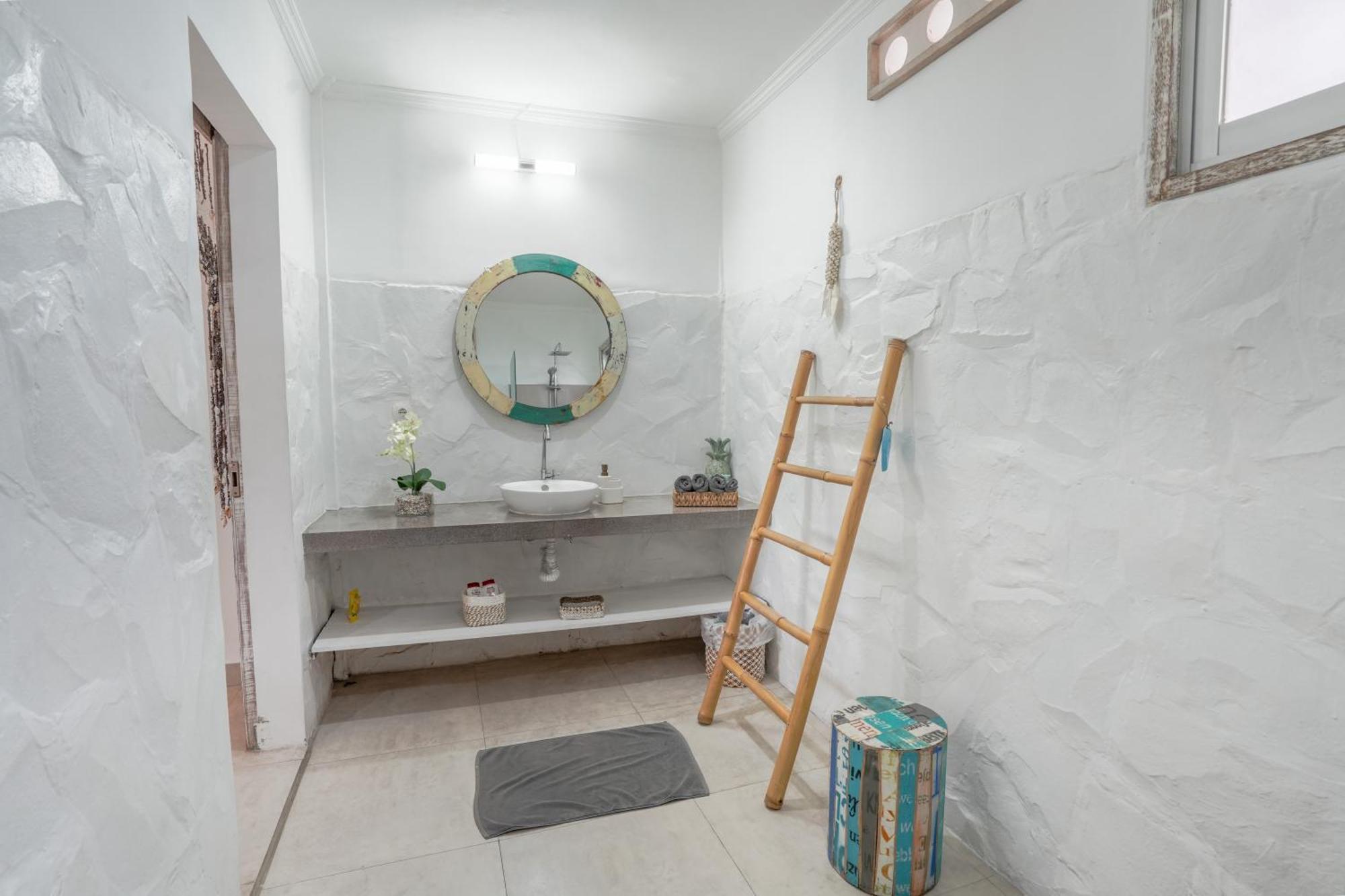 Piece Of Peace Private 3br With Large Pool And Garden Villa *